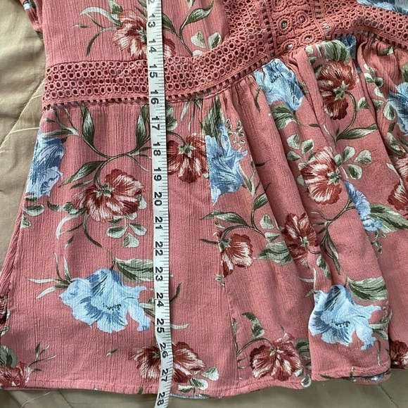 Torrid Floral Blouse with lace, tassel and bell sleeves. Size: 2X - Picture 8 of 11